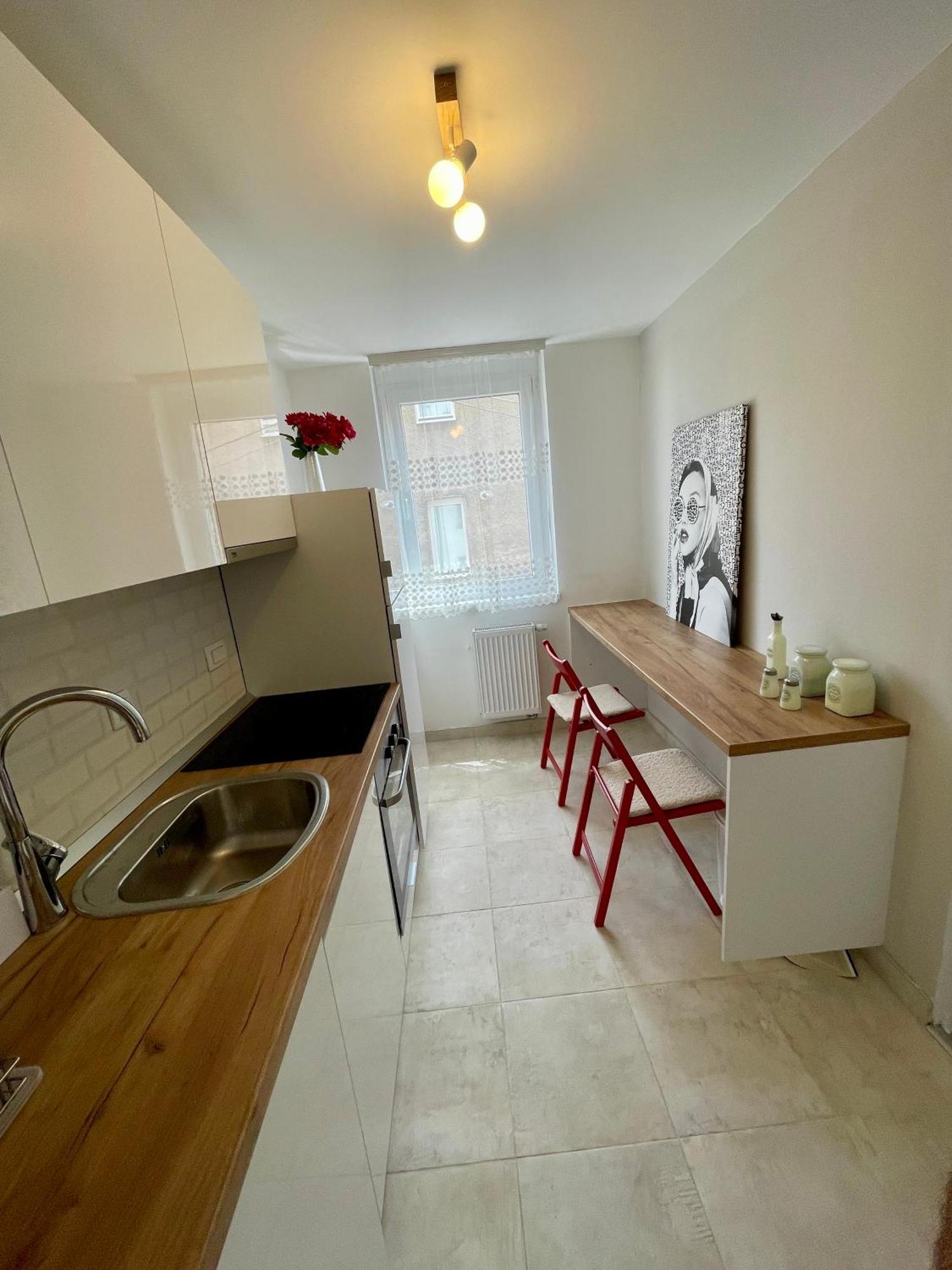Apartmani "U Gostima" Sarajevo Centar - Apartments "Be Our Guest" Sarajevo Center Exterior photo