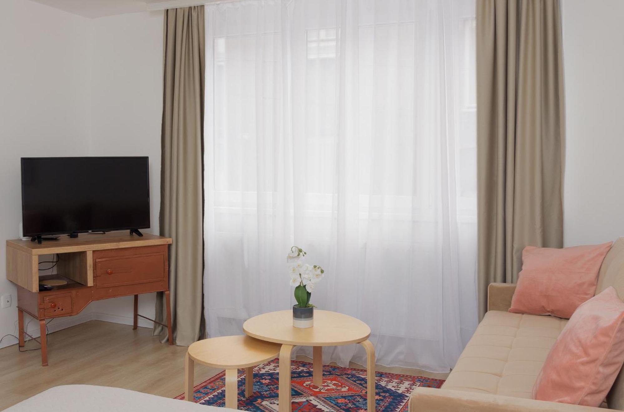 Apartmani "U Gostima" Sarajevo Centar - Apartments "Be Our Guest" Sarajevo Center Exterior photo